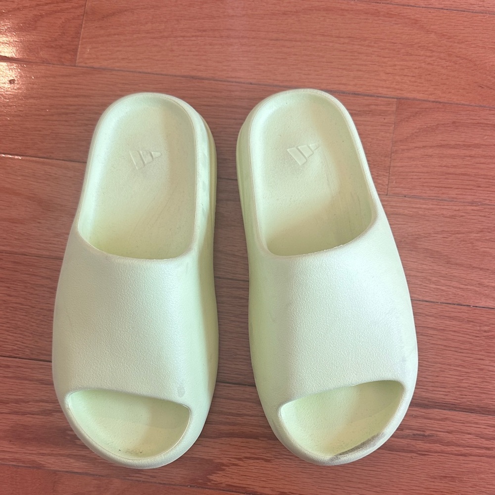 Yeezy Adidas Slides